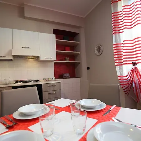 Re Umberto Apartment
