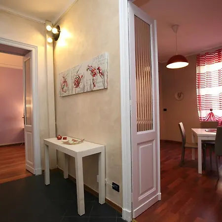 Re Umberto Apartment *